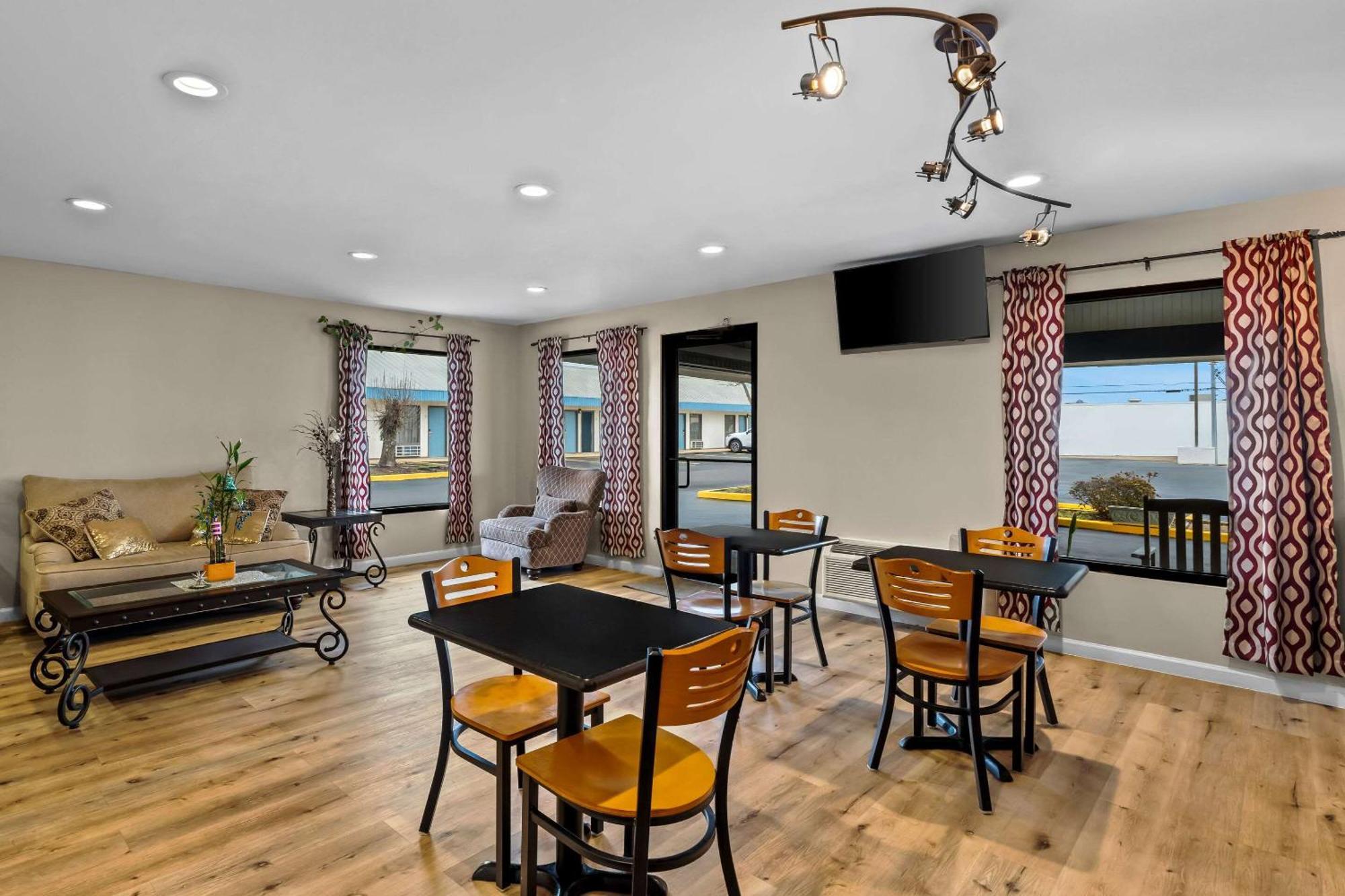 Rodeway Inn & Suites Brookhaven Kültér fotó