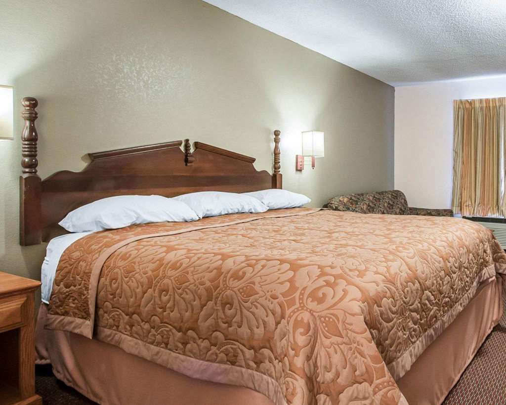 Rodeway Inn & Suites Brookhaven Szoba fotó