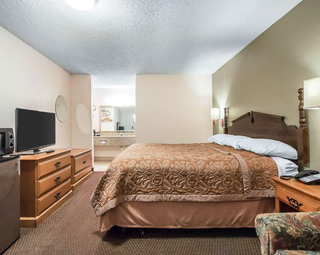 Rodeway Inn & Suites Brookhaven Szoba fotó