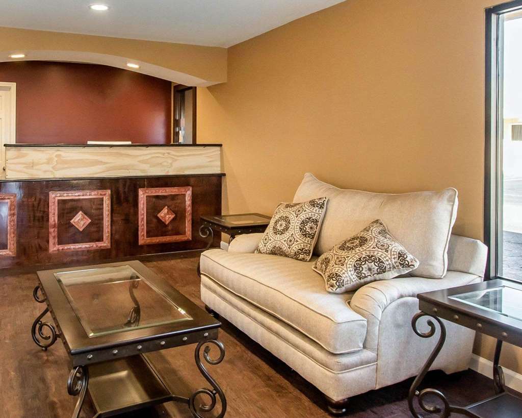 Rodeway Inn & Suites Brookhaven Beltér fotó